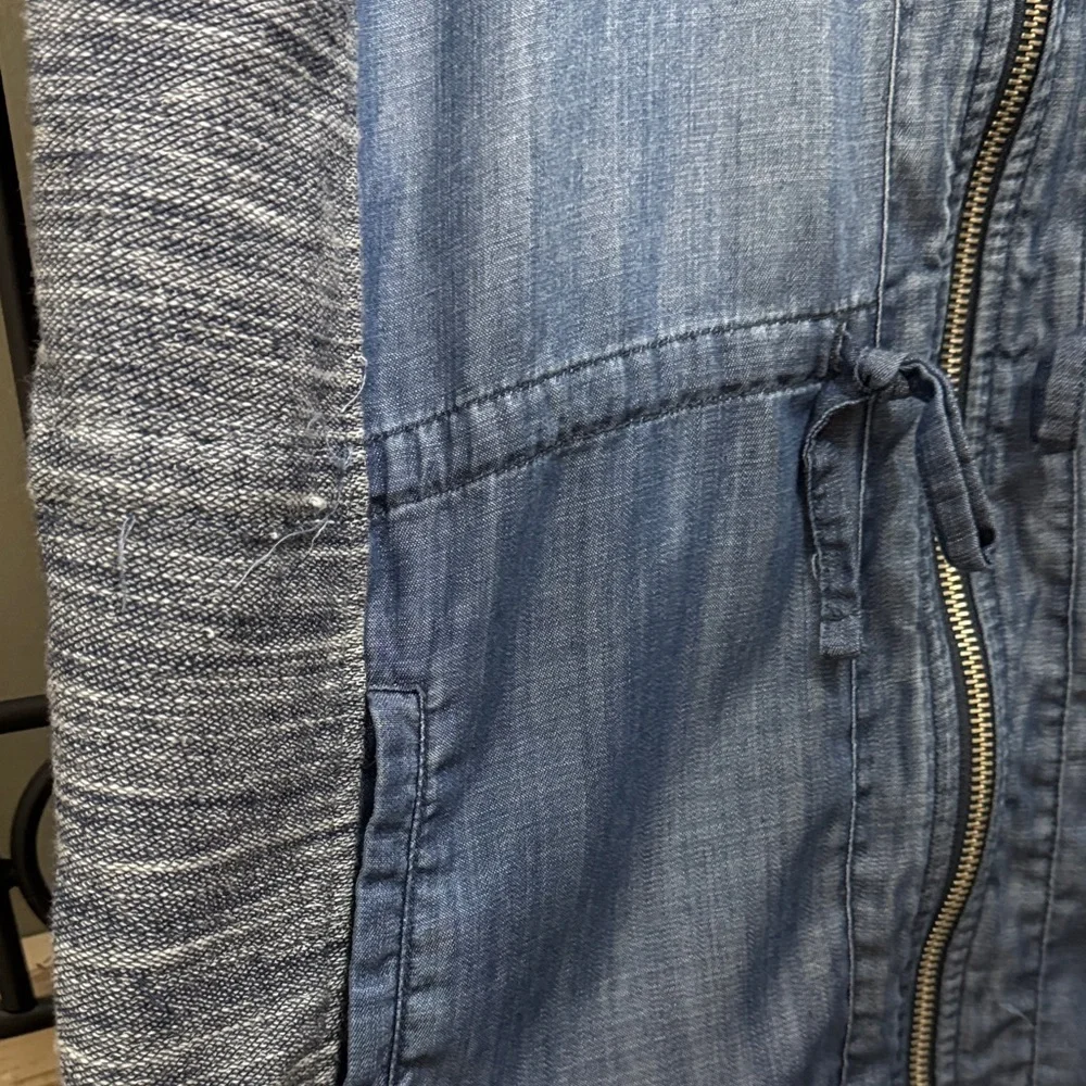 Hooded Vest with Zipper Zenergy by chicos 2 - Picture 6 of 13